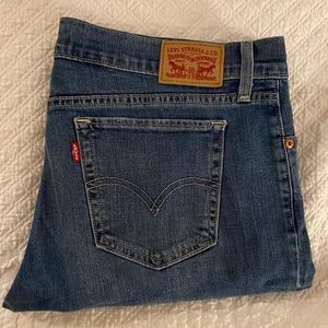 Levi’s 414 Relaxed Straight Jeans
